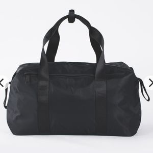 Lululemon Fast Track Duffel Black